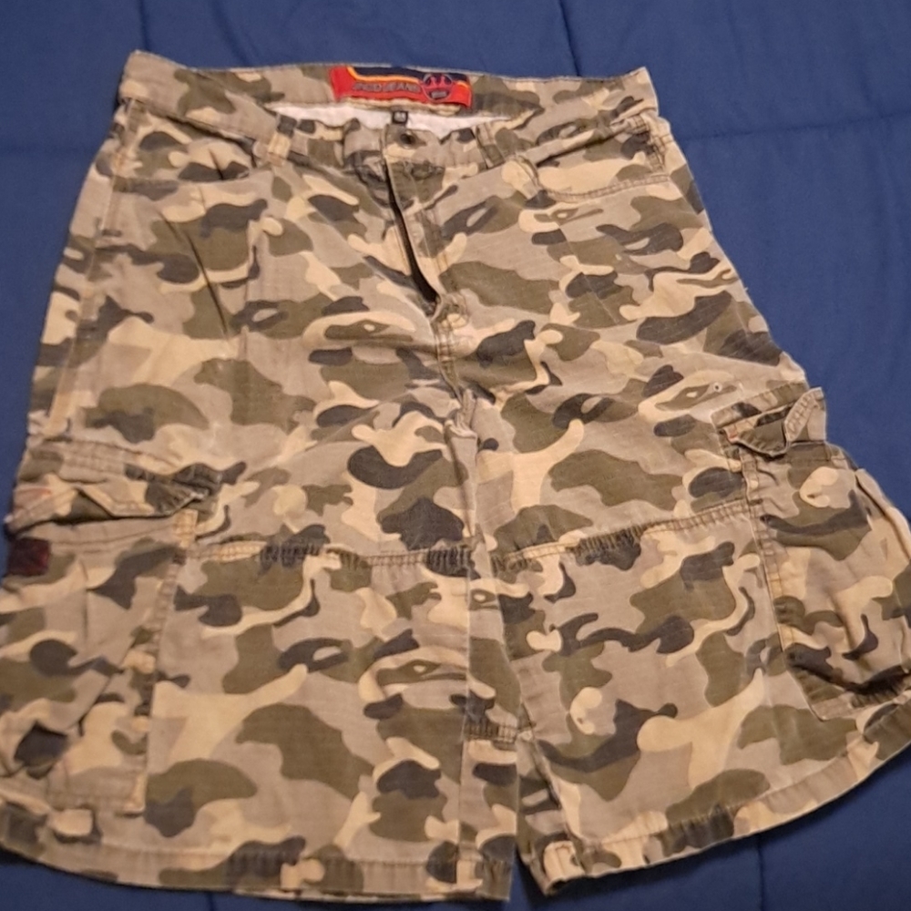 Jnco camo cargo shorts